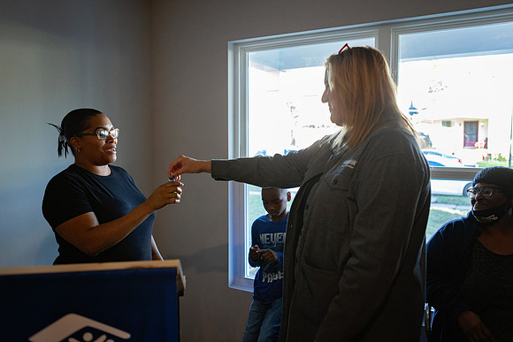 DRHorton_HomeDedication127