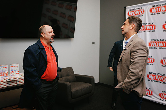 ClayTravis_BuckSexton_WOWO_011