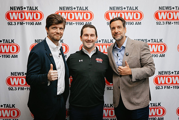 ClayTravis_BuckSexton_WOWO_027