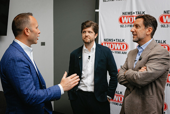 ClayTravis_BuckSexton_WOWO_029