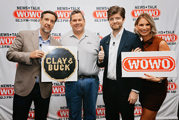 ClayTravis_BuckSexton_WOWO_032