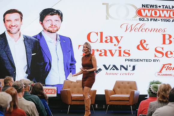 ClayTravis_BuckSexton_WOWO_040