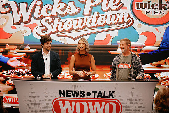 ClayTravis_BuckSexton_WOWO_161