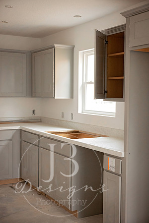 DRHorton-Habitat-for-Humanity-flooring-install_009