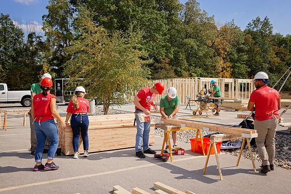 HabitatforHumanity_FortWayneMetals_PanelBuild009_socialmedia