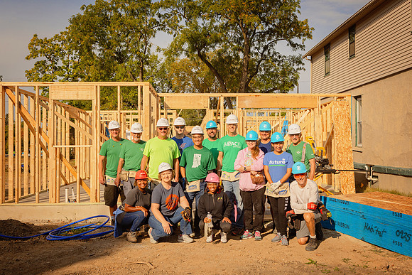 HabitatforHumanity_AmbassadorGroup_006_socialmedia