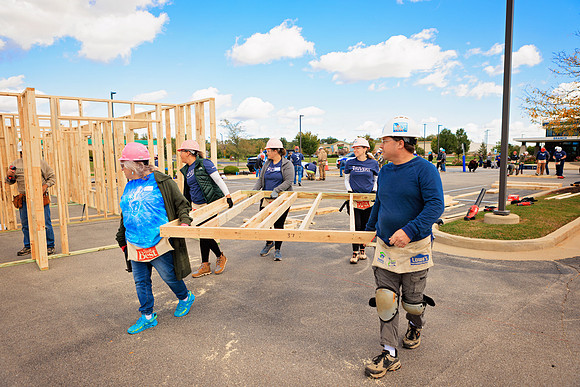 HabitatforHumanityGreaterFortWayne_ThreeRiversCreditUnion_PanelBuild015