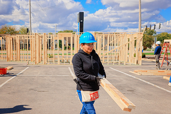 HabitatforHumanityGreaterFortWayne_ThreeRiversCreditUnion_PanelBuild011_socialmedia