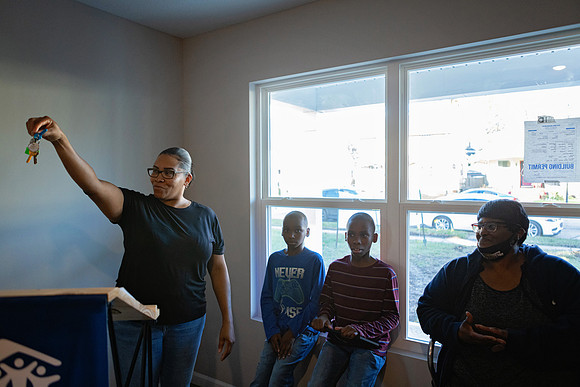 DRHorton_HomeDedication129