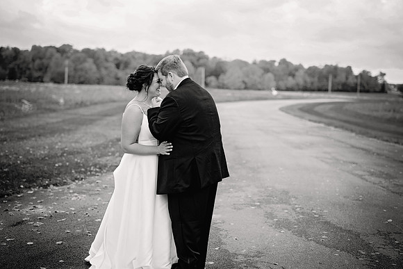 Black-and-white-wedding-photos-midwest-wedding-photographer-j3designs-photography