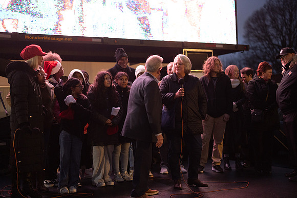 ChristmasOnBroadway033