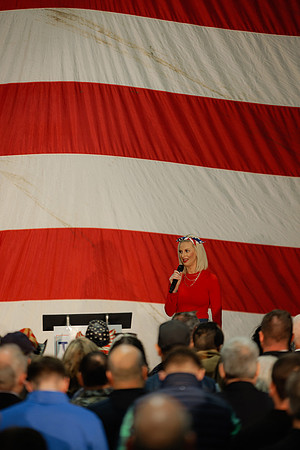 SenatorMikeBraun_IndianaGovernor_JimBanks_AmericaFirstRally015