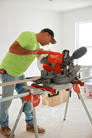 DRHorton-Habitat-for-Humanity-flooring-install_001