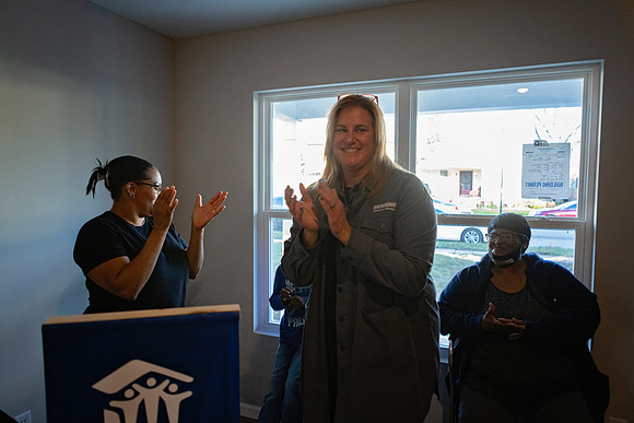 DRHorton_HomeDedication128