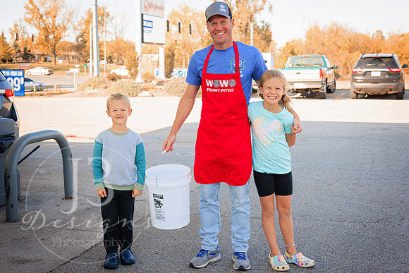WOWO-penny-pitch-all-american-gas-pump-event05