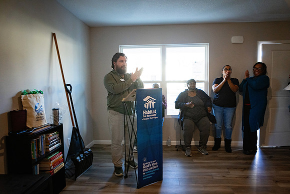 DRHorton_HomeDedication112