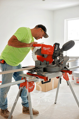 DRHorton-Habitat-for-Humanity-flooring-install_001_socialmedia