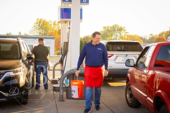 WOWO-penny-pitch-all-american-gas-pump-event23